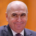 Bucureștenii îl vor plecat pe Ilie Bolojan