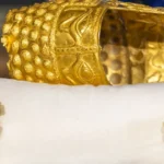 Coiful de la Coțofenești s-a întors în România. A sosit în România, pe Aeroportul Otopeni • Newsweek România