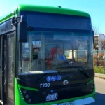 Autobuzele liniilor 100 şi 442 nu vor mai opri în staţia "Aeroport Henri Coandă Sosiri" începând de miercuri • Newsweek România