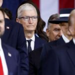 cine îi ia locul lui Tim Cook la cârma gigantului tech