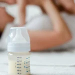 Mii de bebeluși prematuri vor primi până la finalul anului lapte matern donat pentru recuperare • Newsweek România