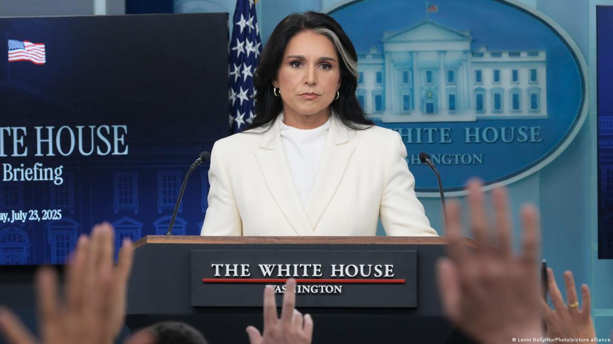 Tulsi Gabbard demisionează din funcția de Director al Serviciilor de Informații, din cadrul Administrației Trump, după ce soțul ei a fost diagnosticat cu o formă extrem de rară de cancer. Reacția lui Trump: „Ne va lipsi”