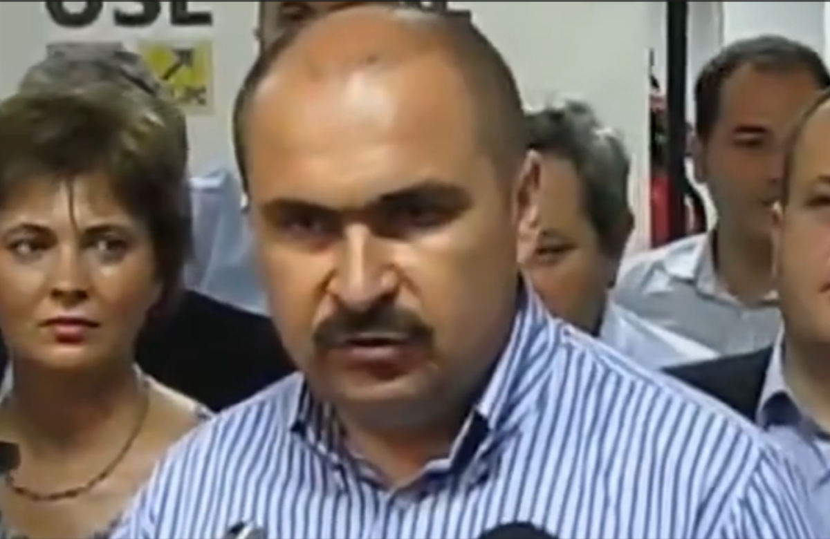 (VIDEO) Imagini de arhivă cu Ilie Bolojan când „aprindea lumina” alianței cu PSD. Cum le mulțumea votanților USL