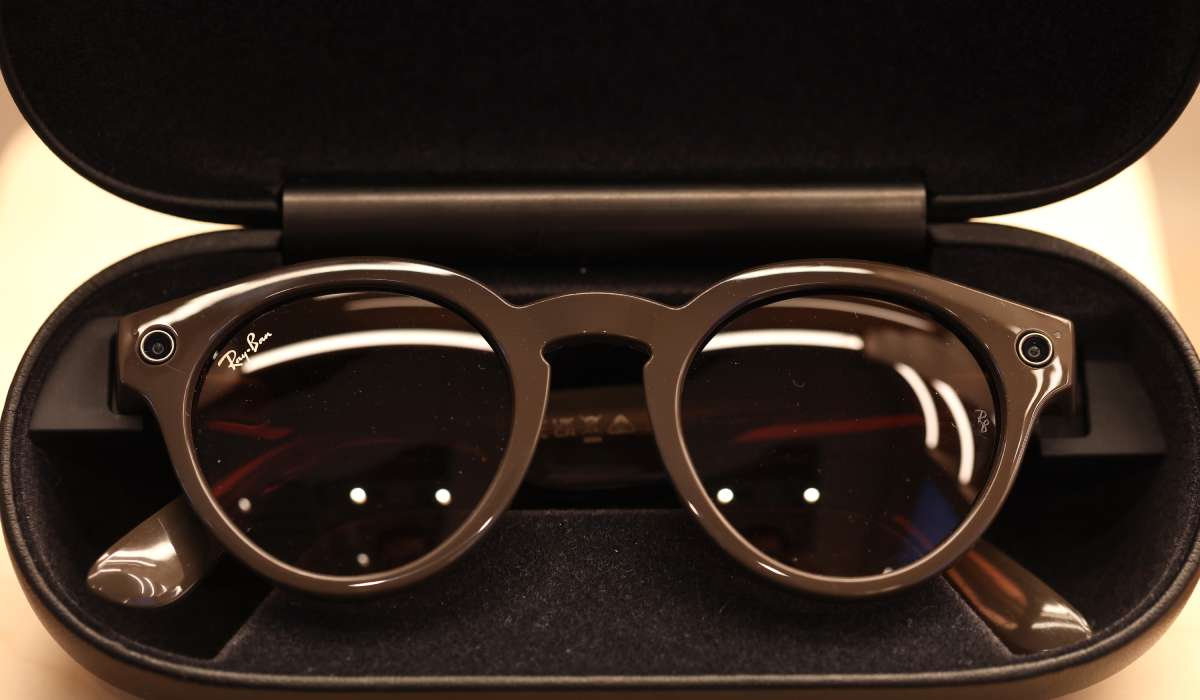 Meta vrea ca tu să te joci pe ochelarii cu realitate augmentată Ray-Ban Display