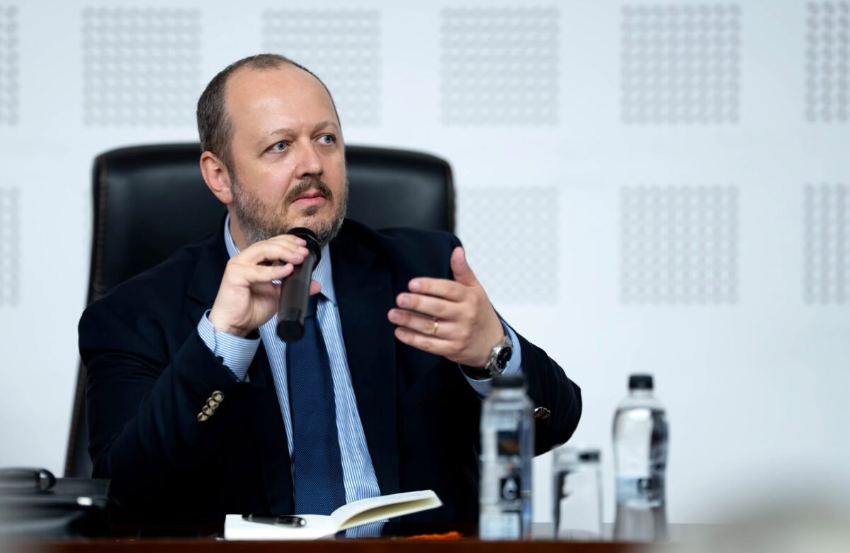 Papahagi se retrage din propunerea de guvern Tomac