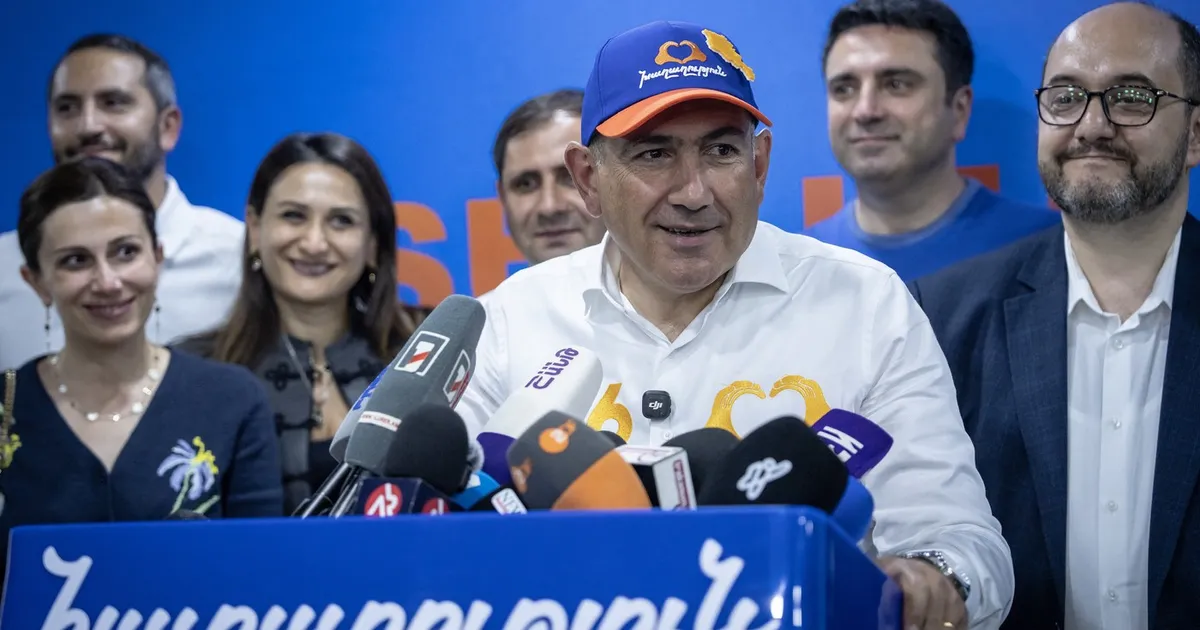 Nikol Pașinian a revendicat victoria la parlamentare în fața alianței proruse • Newsweek România