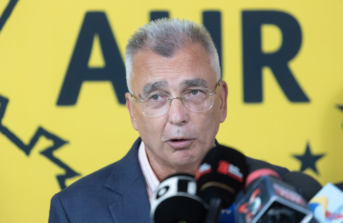 Peiu critică inflația de tineri români fără șanse mari în viață