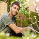 Remediul natural care elimină buruienile într-o singură zi. Le usucă până la rădăcină fără chimicale • Newsweek România