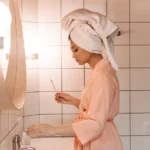 Sunt două locuri în camera de hotel pe care trebuie să le verifici imediat după cazare. Apoi decizi dacă stai • Newsweek România