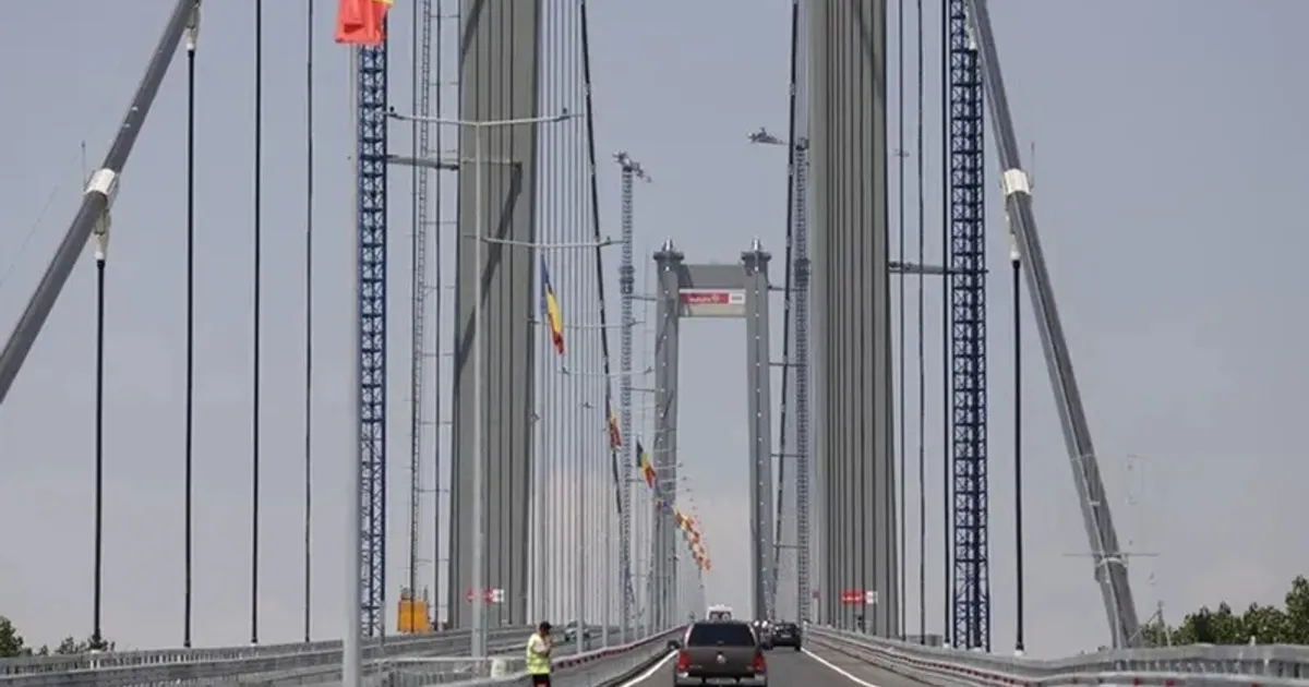 Rușinos! Podul „Golden Gate” de 500.000.000 € de la Brăila, reasfaltat a 6-a oară în 3 ani • Newsweek România