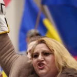 Diana Șoșoacă a fost trimisă în judecată, pentru sechestrarea unei jurnaliste din Italia • Newsweek România