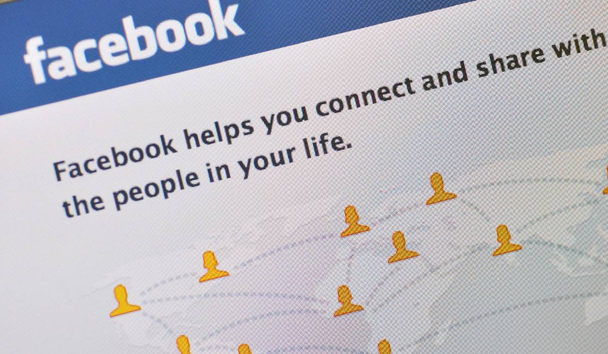 Facebook a picat în România și mai multe țări din lume: conturile de pe desktop și telefoane sunt indisponibile