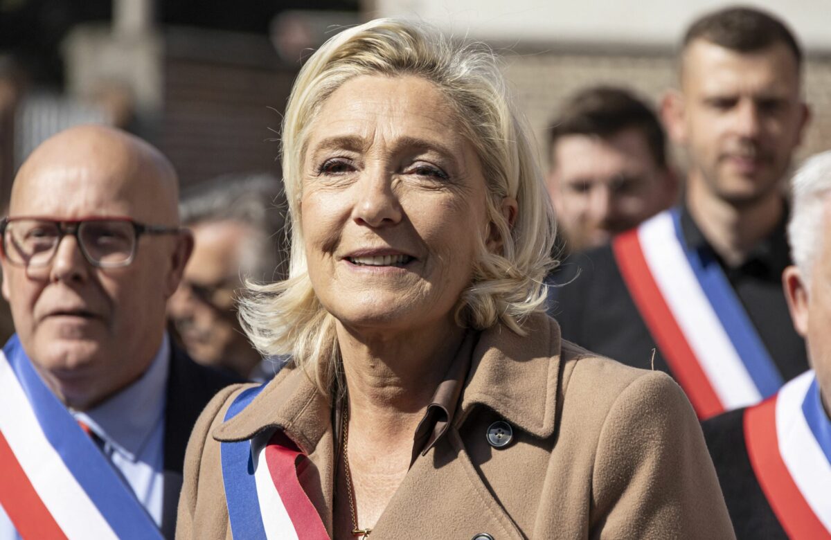 Lidera naționalistă din Franța, Marine Le Pen, va candida la președinție, după ce o instanță franceză i-a permis să ocupe funcții publice din nou