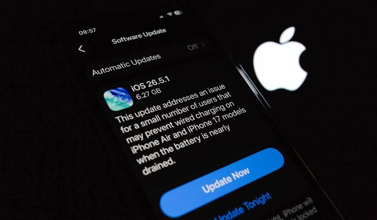 Ai făcut update la cea mai recentă versiune de iOS? Dacă iPhone-ul tău rămâne mult mai rapid fără baterie, nu ești singurul