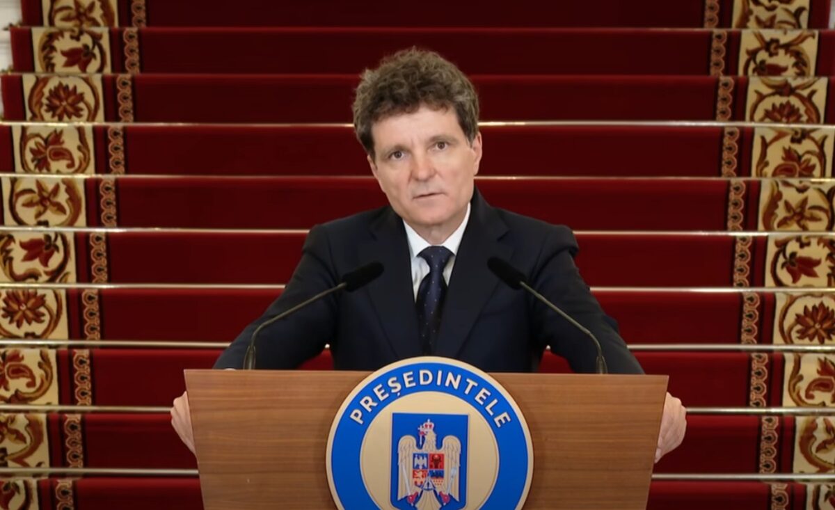 Cum a transformat Nicușor Dan o notă de trecere într-un mesaj de stabilitate