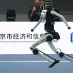 VIDEO Robotul care l-a depășit pe Usain Bolt și-a doborât propriul record. A alergat 100 m în 8,86 secunde • Newsweek România