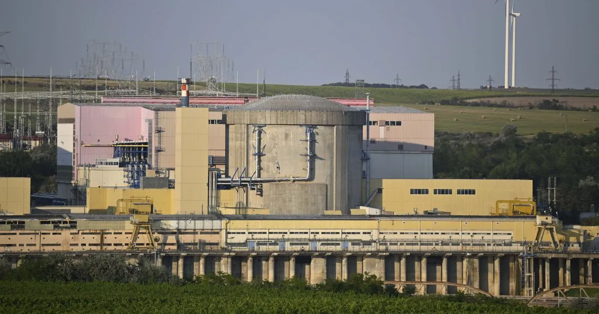 Reactorul 2 de la Cernavodă va fi oprit controlat joi, din cauza secării Dunării. Cât stă închis? • Newsweek România