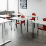 Peste 800 de milioane de lei pentru elevii din România. Ce vor primi gratuit în școli în 2026-2027? • Newsweek România