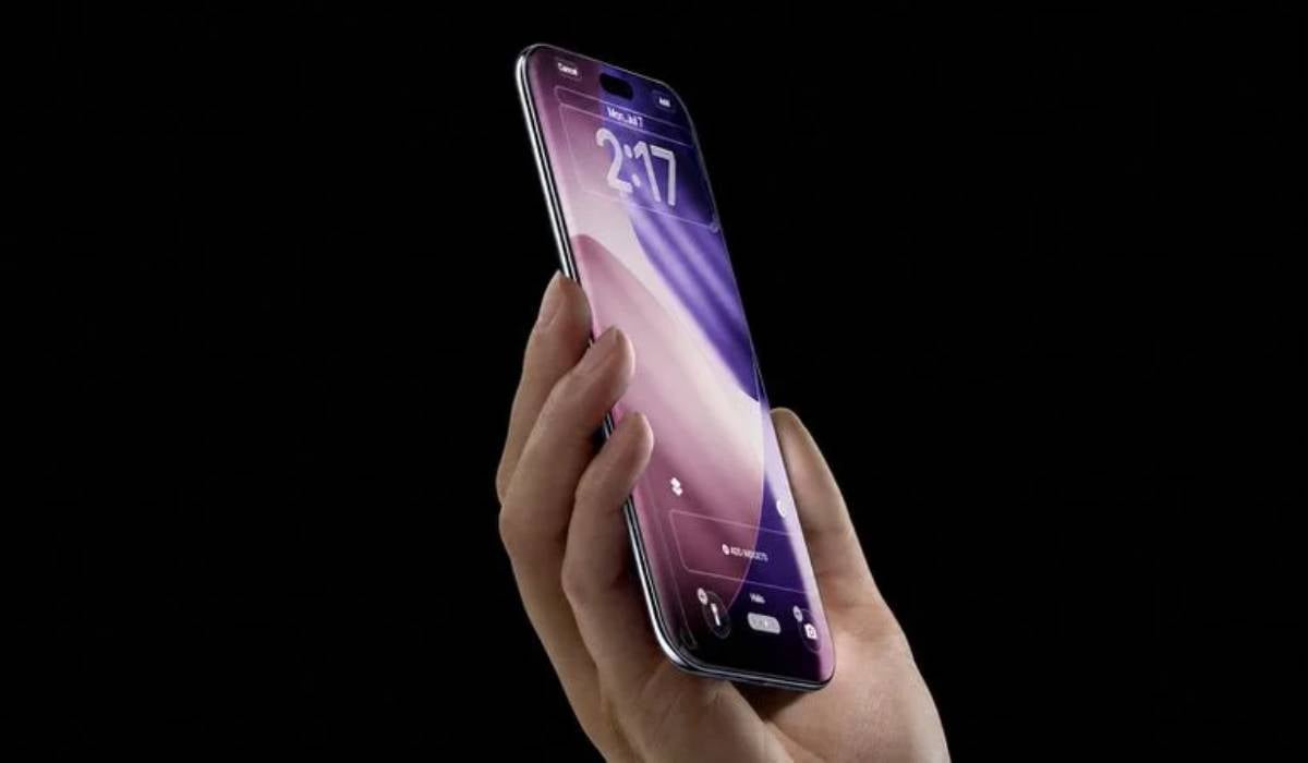 Apple vrea să lanseze un iPhone din sticlă cu ocazia celei de-a douăzecea aniversări de la primul smartphone