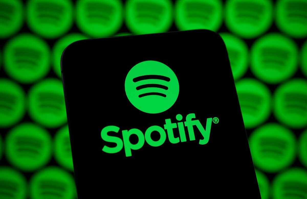 Spotify introduce eticheta „AI Persona” pentru a identifica muzica generată cu inteligență artificială