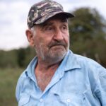 „La porci. Cerbii mănâncă de trosnesc. N-avem unde vinde”