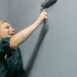 Cele trei culori neutre care ies din tendințe în 2027. Cum îți schimbi locuința fără zugrăveală completă? • Newsweek România