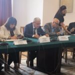 Proiectul de lege care ar reduce numărul parlamentarilor la 300, iniţiat de senatorul Negru(AUR) a primit raport de respingere de la Comisia Juridică