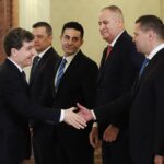 Ce-ai de faci așa, Nicușor?, pesedistule!
