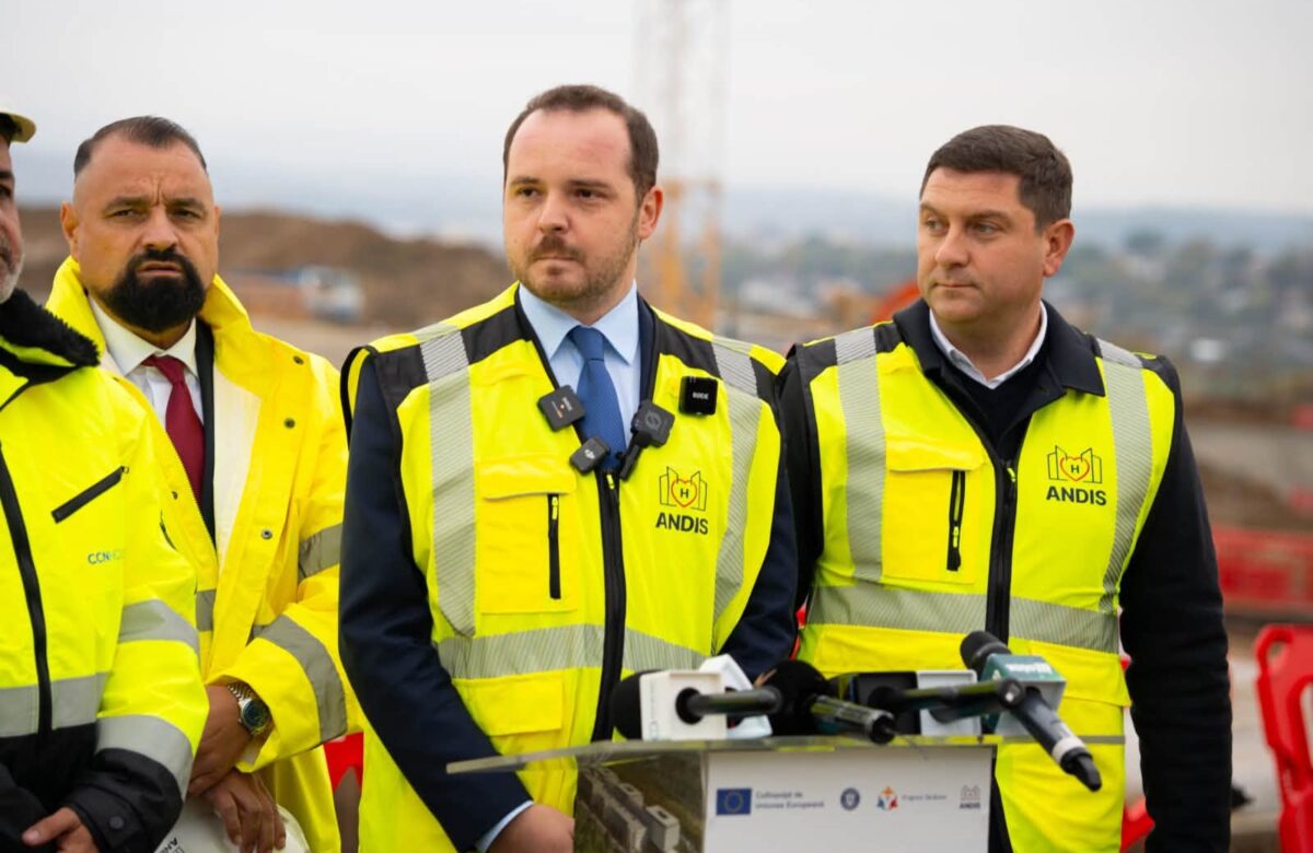 Ministrul Sănătăţii a verificat şantierul Spitalului de Urgenţă din Iaşi. Alexandru Rogobete crede că parterul va fi gata la finele acestui an