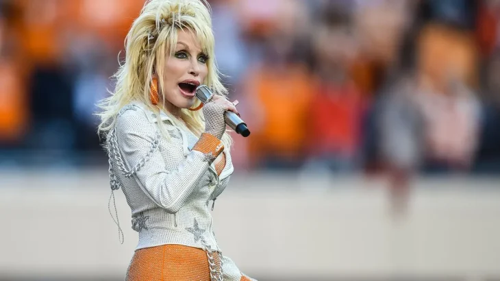 Dolly Parton a murit la 80 de ani. Doliu în lumea muzicii pentru legenda muzicii country • Newsweek România